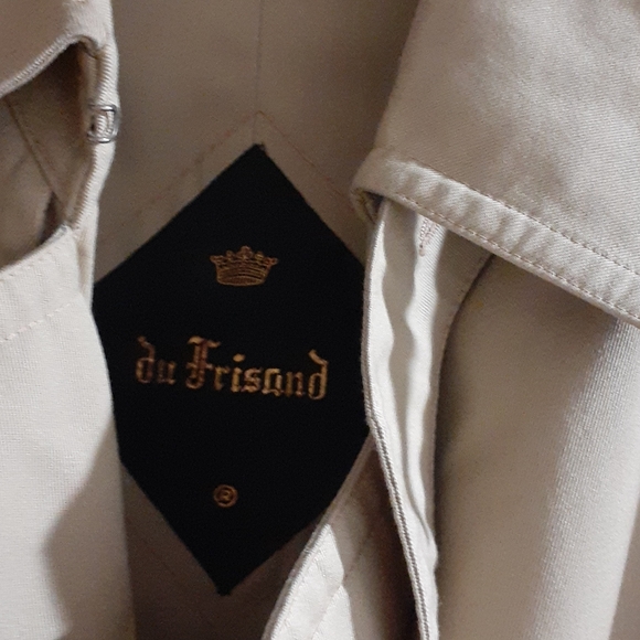 Coat - Picture 4 of 6